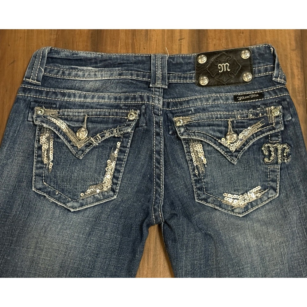 RARE VTG Miss Me Women Bootcut Jeans Embroidered Rhinestone Blue Size 27